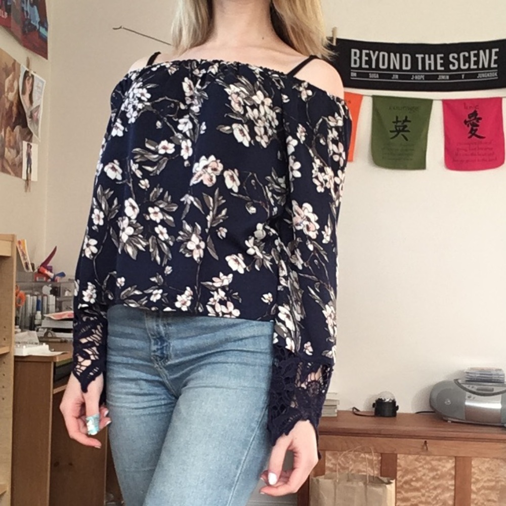 Off the Shoulder Floral Flowy Top